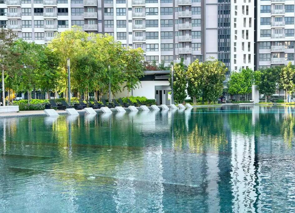 Mva17#family 8pax 3 M Vertica Velocity Mall Cheras Ikea Mytown Short Walk To Mrt & Lrt Maluri